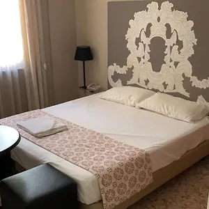 https://due-cani-apartment.sicilyhotelsitaly.net